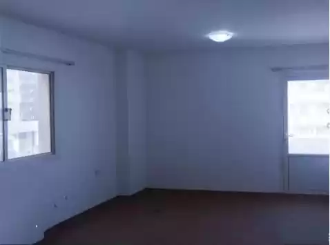 Residential Ready Property 2 Bedrooms U/F Apartment  for rent in Al Sadd , Doha #15347 - 1  image 